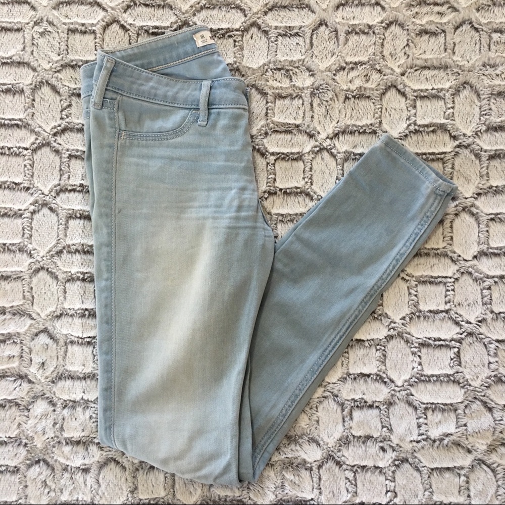 Hollister Light Wash Low Rise Skinny Jeans 25x29